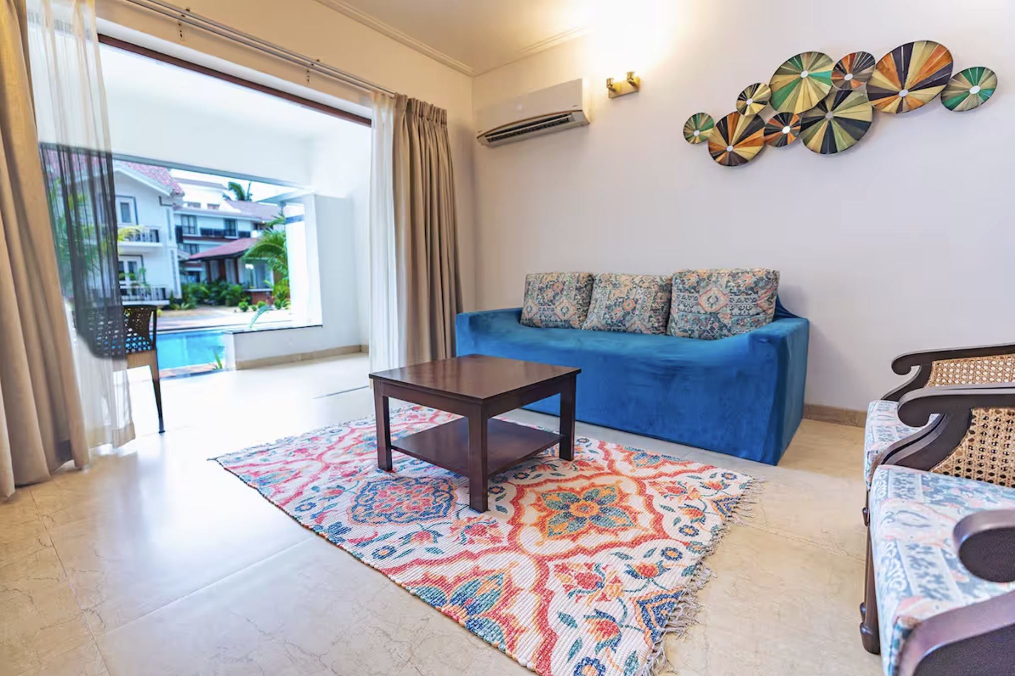 Cinco Door apartment